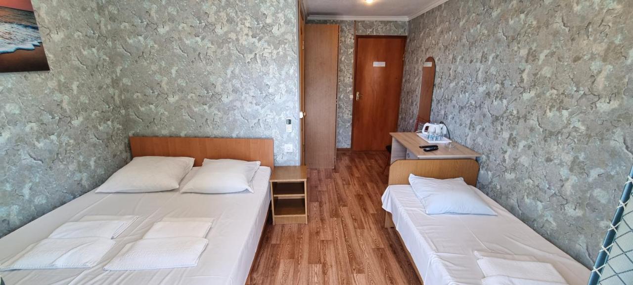 Ривер Гагра Hotell Exteriör bild